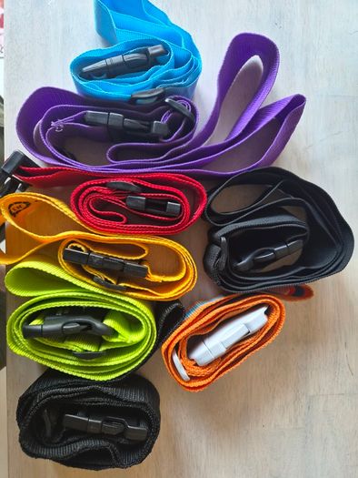 8 Luggage straps