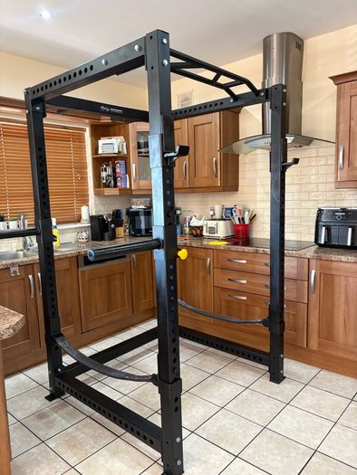 550KG RATED  Branded Heavy Gauge Steel Full Pro Power Rack!!!