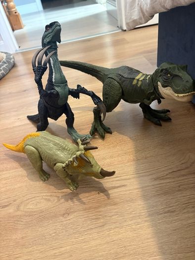 3 big dinosaurs
