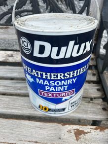 Dulux textured masonry paint white unopened 5L
