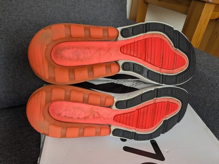 Nike Air Max 270 Size 9