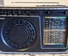 From 1974 rare Sony ICF-8900L radio, Made in Japan.