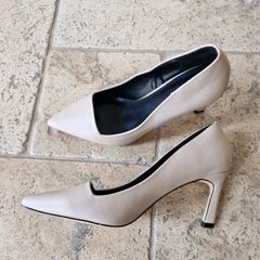 Nude shoes