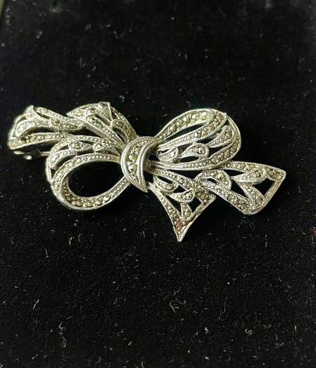 Brooch