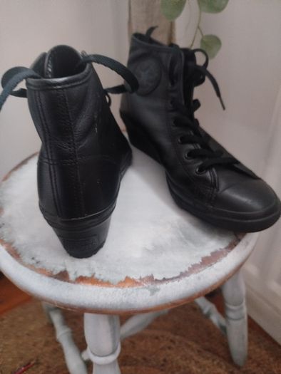 Converse Chuck taylor wedge boots size 7