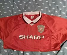 Retro Manchester United jersey
