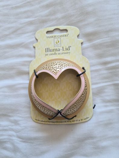 Yankee Candle Pastel Pink Heart Shaped Gold Lid