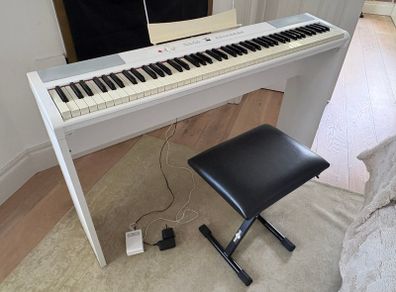 A full 88-key digital piano (gear4music brand)