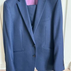 Daniel Grahame Navy 3 piece suit like new size 40S