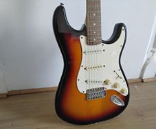 2004 Fender Squire Affinity Stratocaster