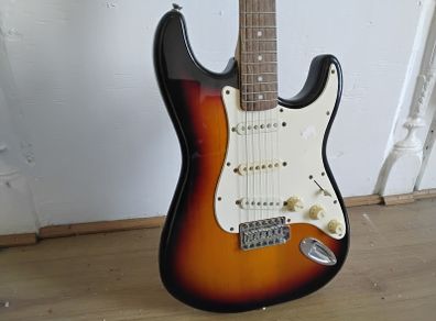 2004 Fender Squire Affinity Stratocaster