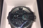 Diesel Uber Chief Gunmetal Watch broken