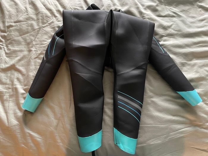 Zone 3 Azure Women's Wetsuit (SM)