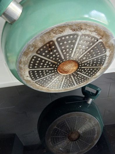 Deep Pan
