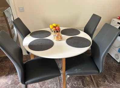 Table Chairs