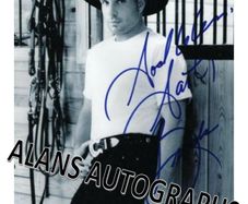 Garth Brooks Autograph