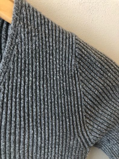Grey top (size 6-8)