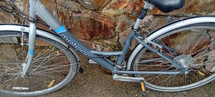 Bargin Ladies Bicycles X2