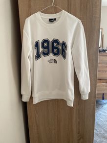 Ladies jumper size medium