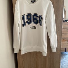 Ladies jumper size medium