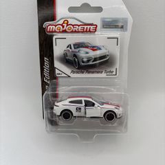Majorette   Porsche Panamera Turbo Porsche Edition