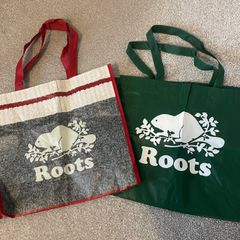 Canada roots shopping bags