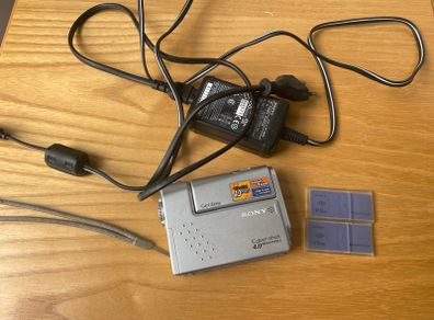 Sony DSC-F77 Digital Still Camera READ!