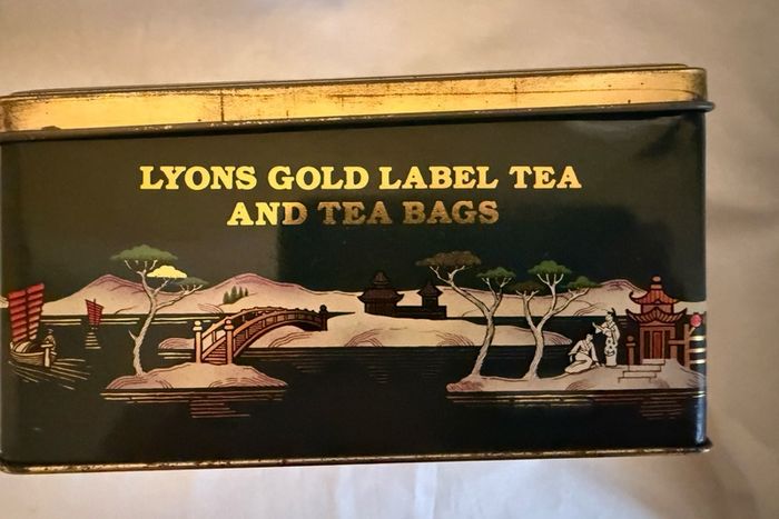 Vintage Lyon's teabag box tin -good condition