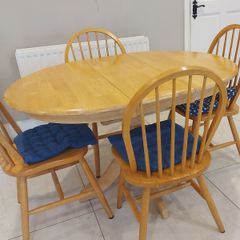 Kitchen/dining table & 4 chairs - reduced