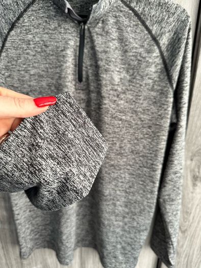 Under Armour Quarter Zip - Medium
