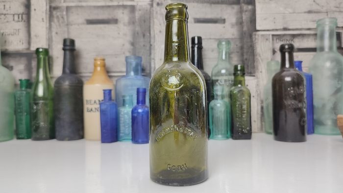 397 - Antique Rare Coleman and Sons Cobh Saorstat Eireann Dark Green Glass Collectible Decorative Irish Free State Bottle