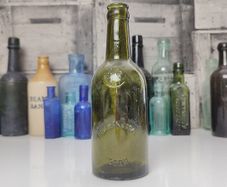 397 - Antique Rare Coleman and Sons Cobh Saorstat Eireann Dark Green Glass Collectible Decorative Irish Free State Bottle