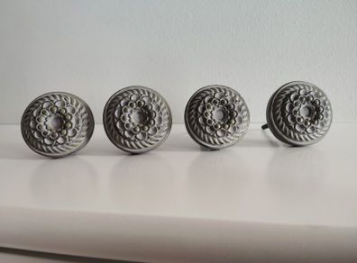4 knobs for cabinet / drawer / furniture door