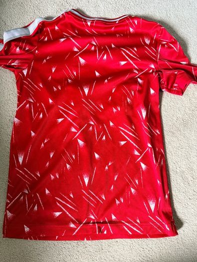 Liverpool FC Candy Kids Football Jersey 9 10 Years