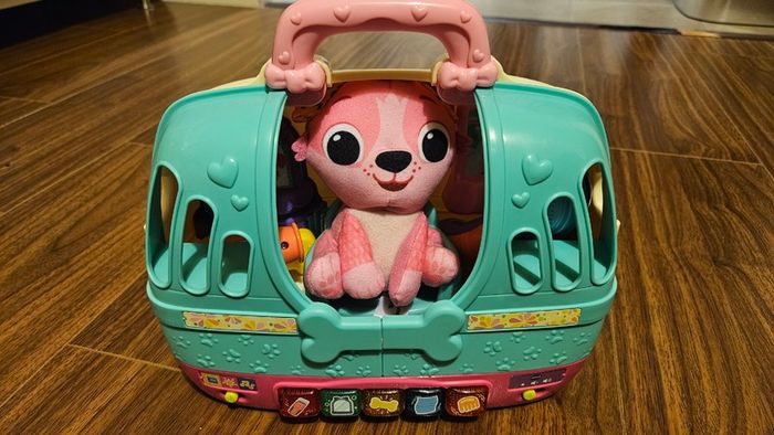 VTech - puppy carrier with accessories,