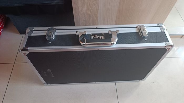 Eowave 6U Studio Case Angled 2x 84HP incl. PSU
