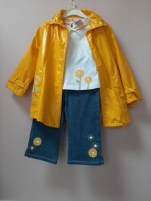 Beautiful new sunfower 3 piece raincoat tee shirt and jeans