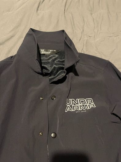 under armour jacket size S / M