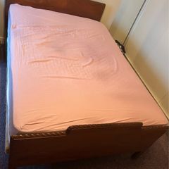 Double bed, bed side lockers & dressing table