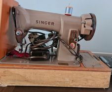 SINGER Sewing machine