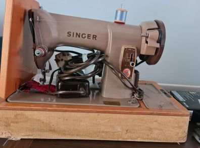 SINGER Sewing machine