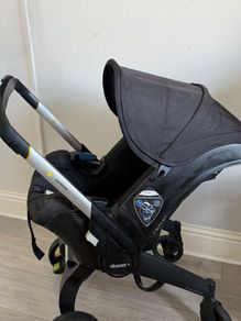 Doona baby car seat and stroller
