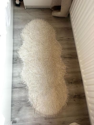 Bedroom set - stool, cushions, rug