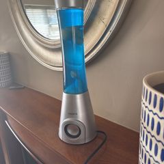 Lava lamp with bluetooth speaker