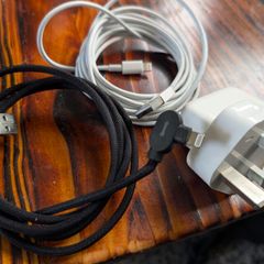 genuine 12W apple charger with 2 lighting Port cables
