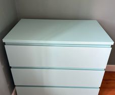 Chest of drawers