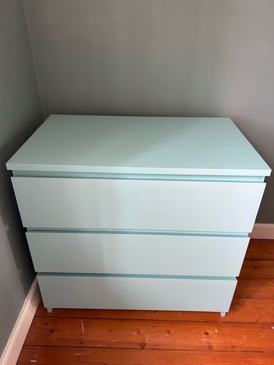 Chest of drawers