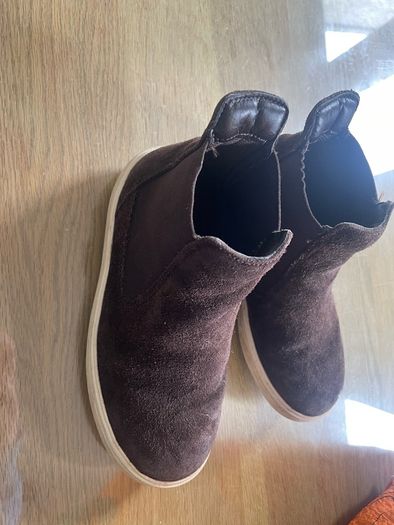 Clark's brown Chelsea suede boots size 10.5G