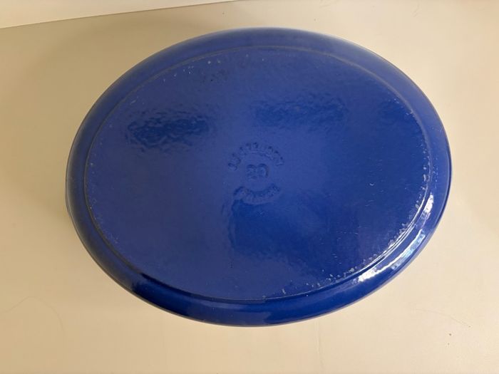 Vintage Le Creuset Cast Iron Oval Casserole Dish Size 29 4.7 Litre - Dark Blue Navy Dutch Oven Pot
