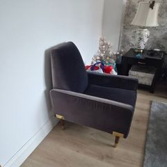 Armchair ( please read)